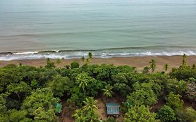 Playa Ganadito Ecolodge